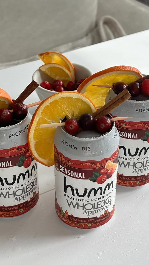 Instagram post by @daniellewellnesss for Humm Kombucha. Caption reads: [...] fizz this Dry January with Humm Kombucha.....