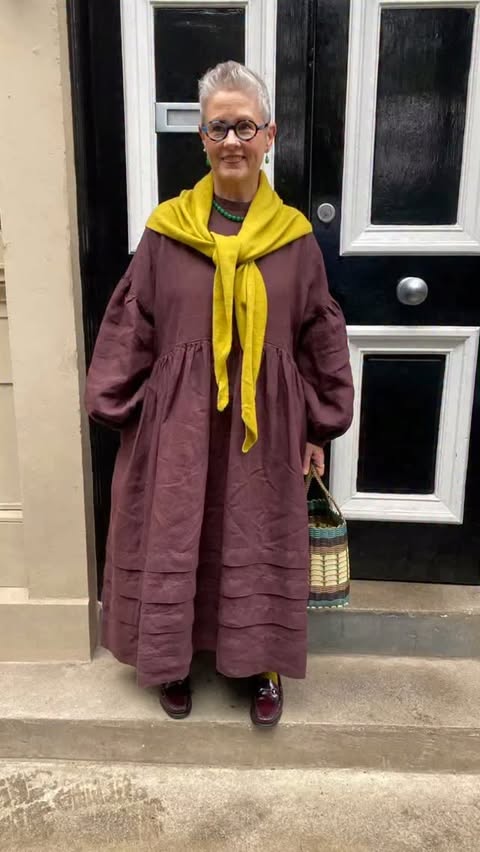 Instagram post by @irishgirlinglasgow for Son de Flor. Caption reads: [...] package - this amazing dress from @sondeflor....