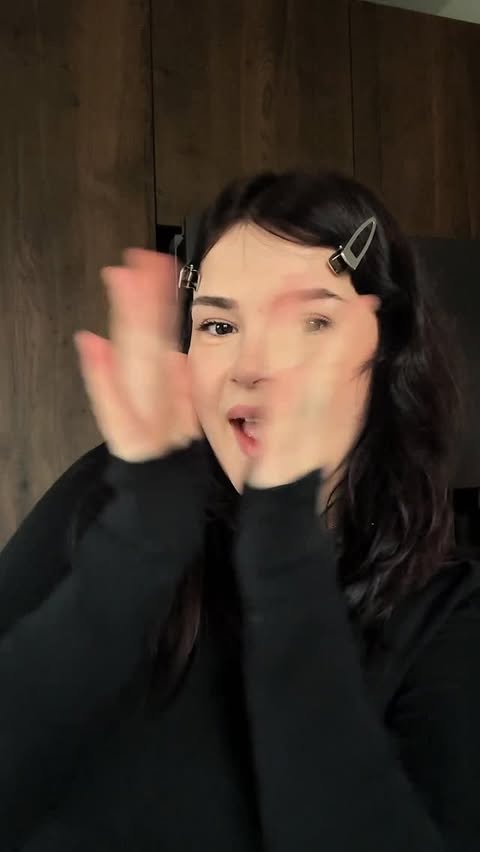 Instagram post by @majestic.at for Wolt. Caption reads: 🥟 рецепт: 1 кеса гиоза 400мл кокосово млеко 1.5....