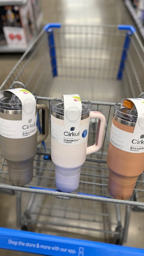 Instagram post by @walmartgems for Cirkul. Caption reads: [...] hydration find at Walmart right now is....