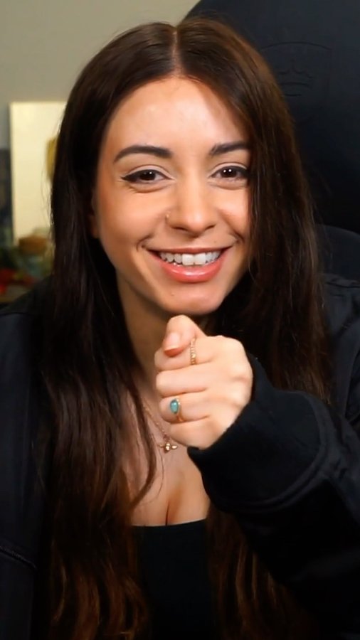 Instagram post by @sweetanitatwitch for Apex Legends. Caption reads: Can’t believe we won the Apex Legends x Post....