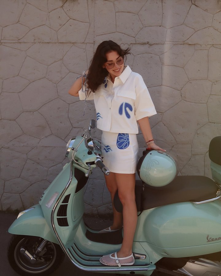 Instagram post by @merveozcan for Twist. Caption reads: 🌊🎐🌌🌙 *reklam.