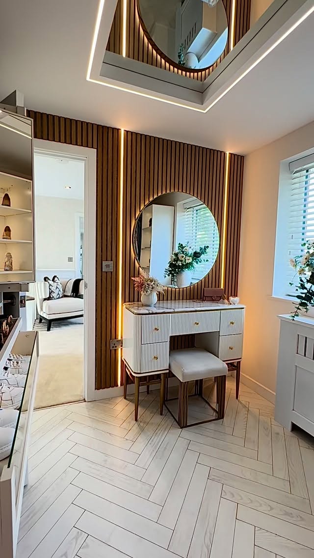 Instagram post by @house_to_home_at_no1 for Homary. Caption reads: Dressing room 👠👜

Early one from me today! I’m....