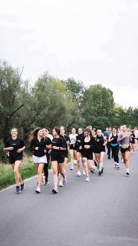 Instagram post by @socialrunning_club for Brita. Caption reads: Another event with @brita.polska ! 💧🏃‍♀️🏃‍♂️....