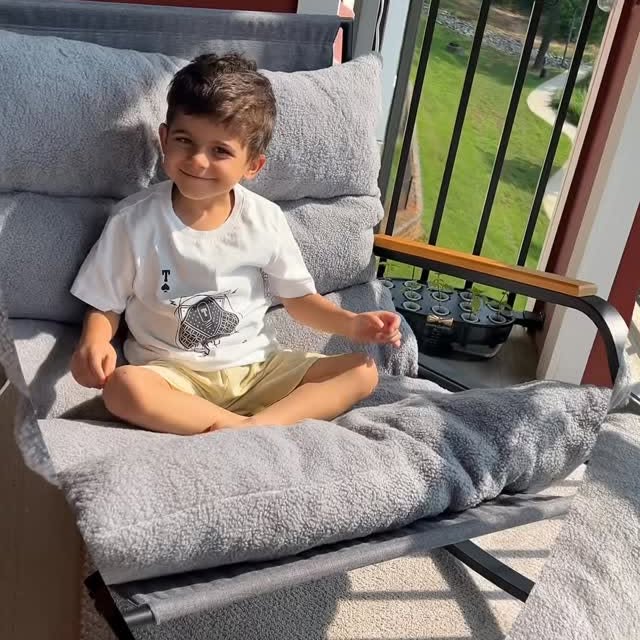 Instagram post by @betulbalabannn for MAXYOYO HOME. Caption reads: [...] you @maxyoyohome....