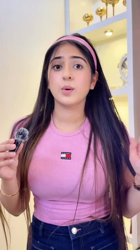 Instagram post by @parikhuranaa_ for Shopsy Selects. Caption reads: Expensive taste but budget shopping 😌💅 Sabse....