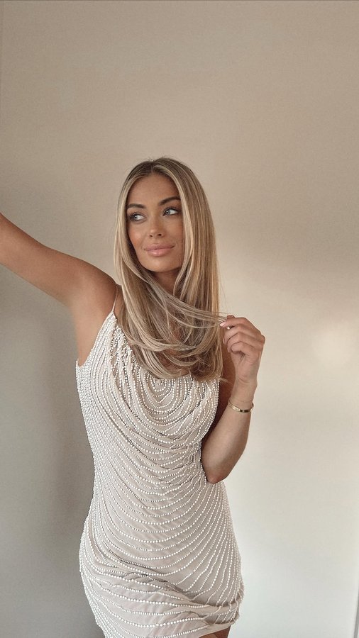 Instagram post by @allyhodgsonx for Epres. Caption reads: [...] product for this year, I have been using....