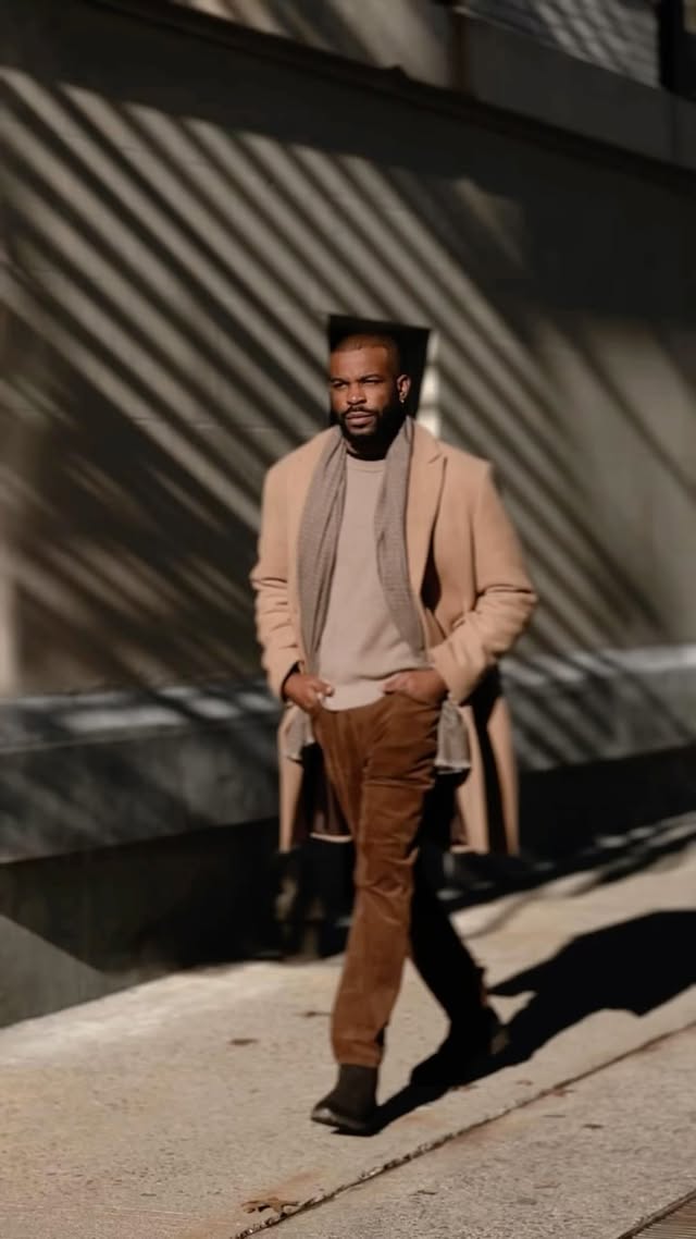 Instagram post by @stylesbyslimster for Banana Republic Factory. Caption reads: [...] transcend seasons and reasons.....