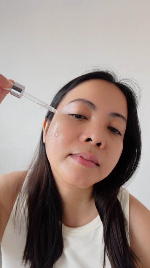 Instagram post by @wondermomma.ig for Ellana Cosmetics Official. Caption reads: In time for the season of love, @ellanaminerals....