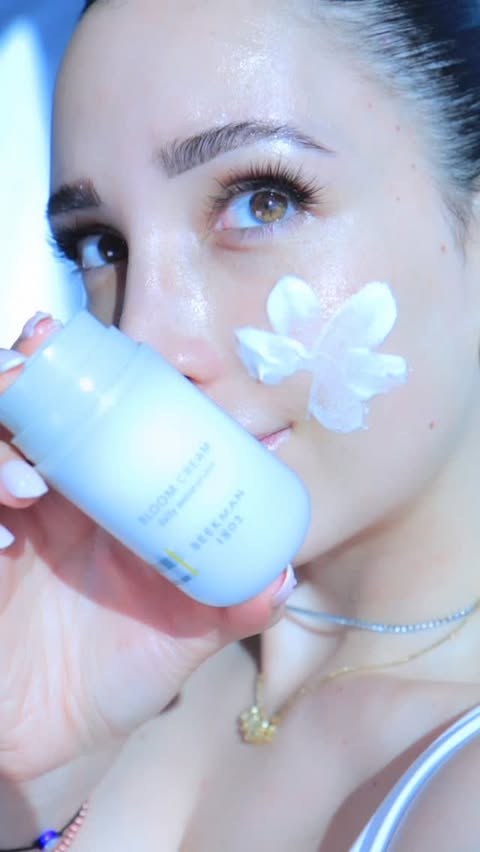 Instagram post by @mariale for Beekman 1802. Caption reads: this @beekman1802 bloom cream and I are in a long....