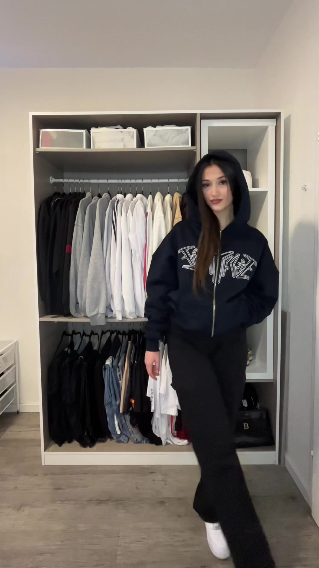 TikTok post by @buesratemiz for 45KEYS. Caption reads: @45KEYS #outfits #fashion #fy #foryou #viral [...].