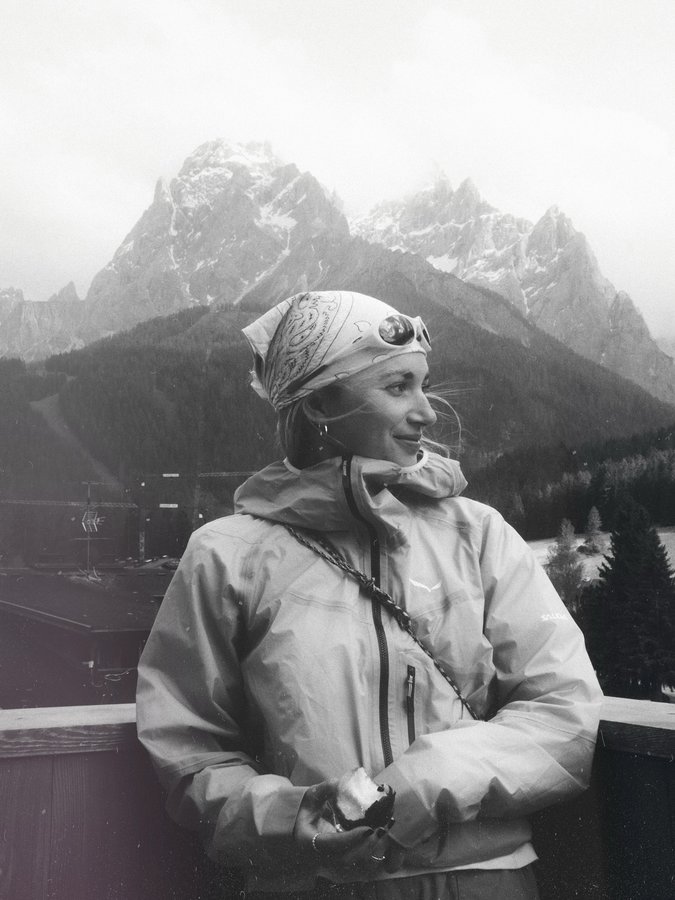 Instagram post by @katharinaannamaria for SALEWA. Caption reads: [...] with the right people 🤞🏼 grazie @salewa....