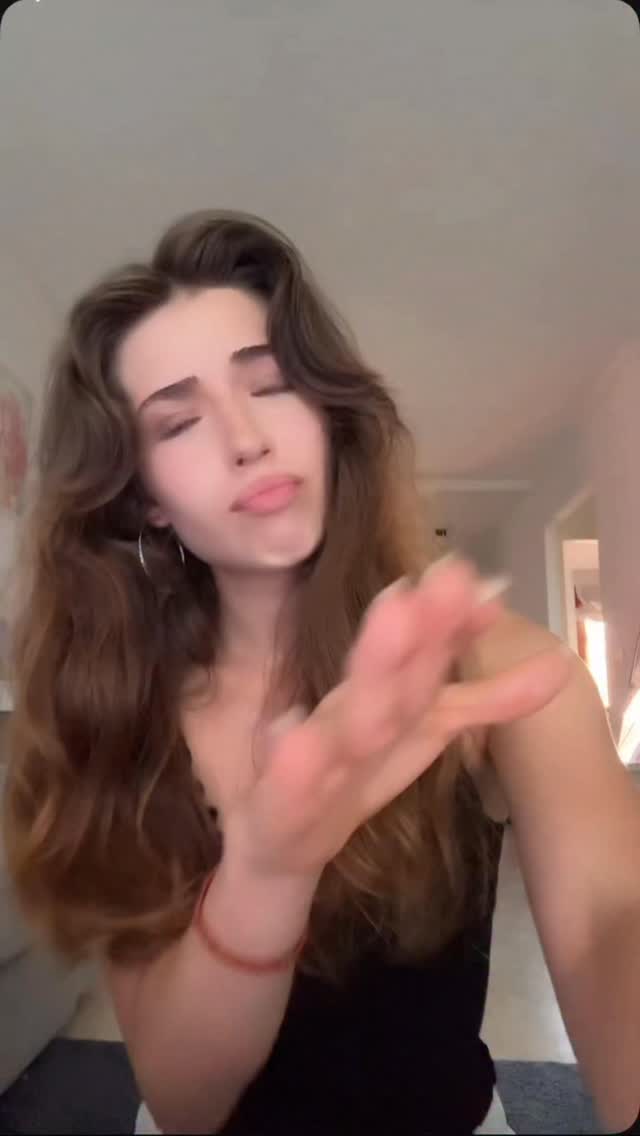 Instagram post by @iliya.ria for Tipsy Chat. Caption reads: “8NQP8V” - use within 24 hours ❤️No Filters, Free....