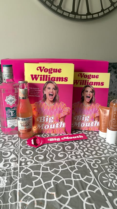 Instagram post by @streets_at_sixteen for HarperCollinsUK. Caption reads: Big Mouth 👄

I am loving the hilarious NEW book....