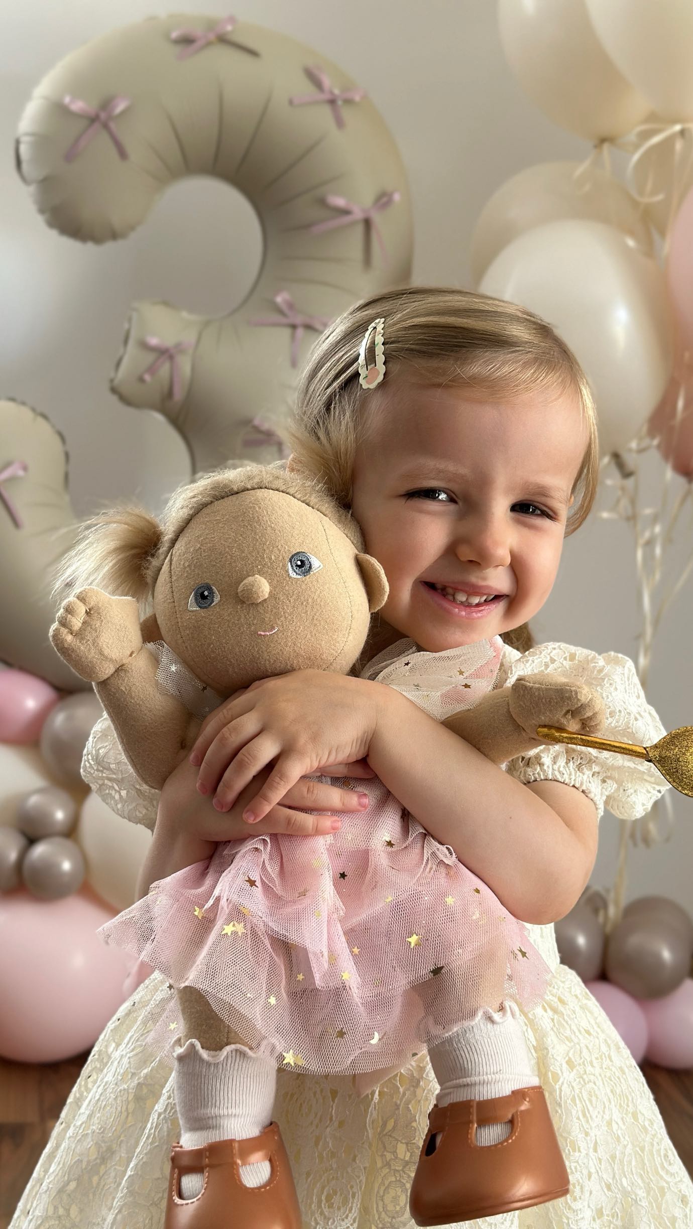 Instagram post by @liliana94deea for Olli Ella. Caption reads: The perfect gift exists and you can find it at....