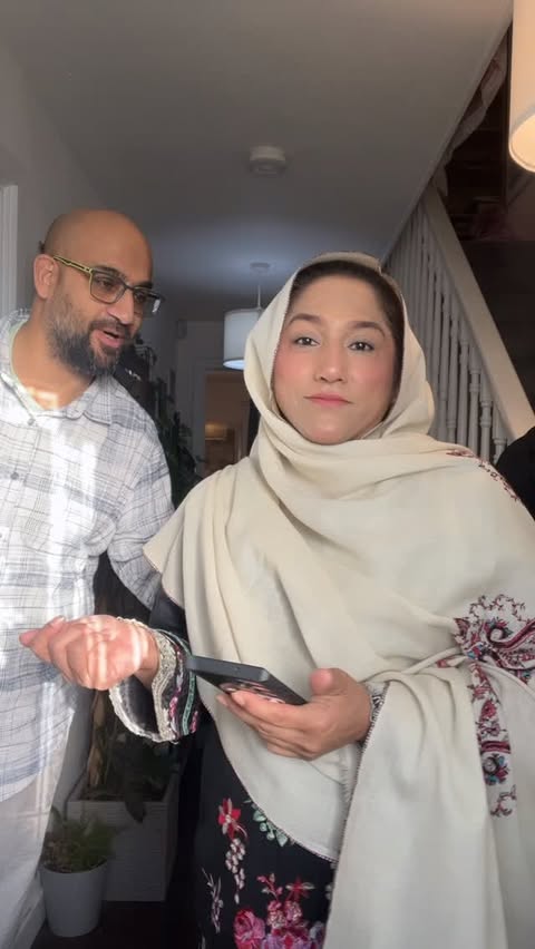 Instagram post by @hinaz.g for Taptap Send. Caption reads: Taptapsend have launched in Poland 🎉
Super....