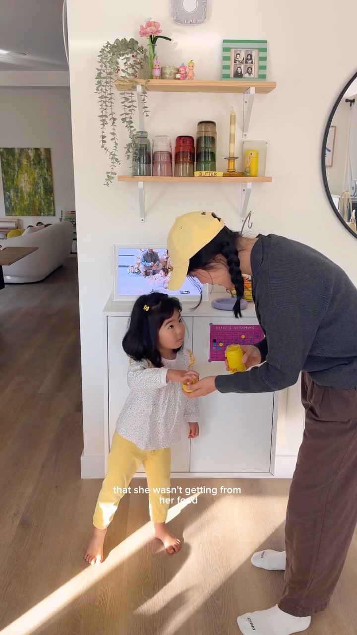 Instagram post by @jasmnekim for Hiya. Caption reads: The best kids multivitamins on the market 💛....