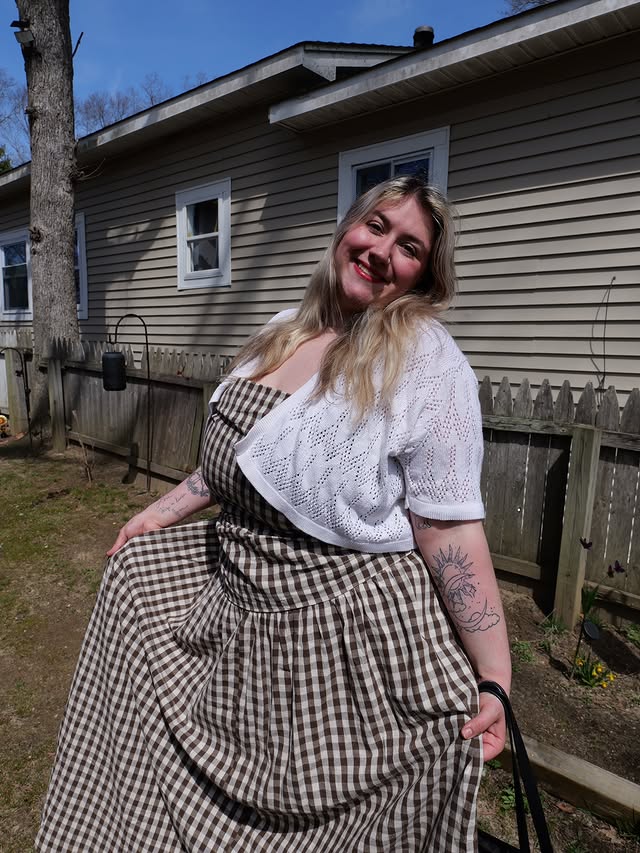 Instagram post by @kimberlymulgrew for PEPPERMAYO. Caption reads: [...] as my lock screen 😋 Dress from @peppermayo....