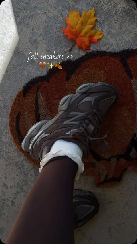Instagram post by @samanthaalana.ugc for New Balance. Caption reads: [...] the 🔗 . . . #Fallsneakers #fallshoes....