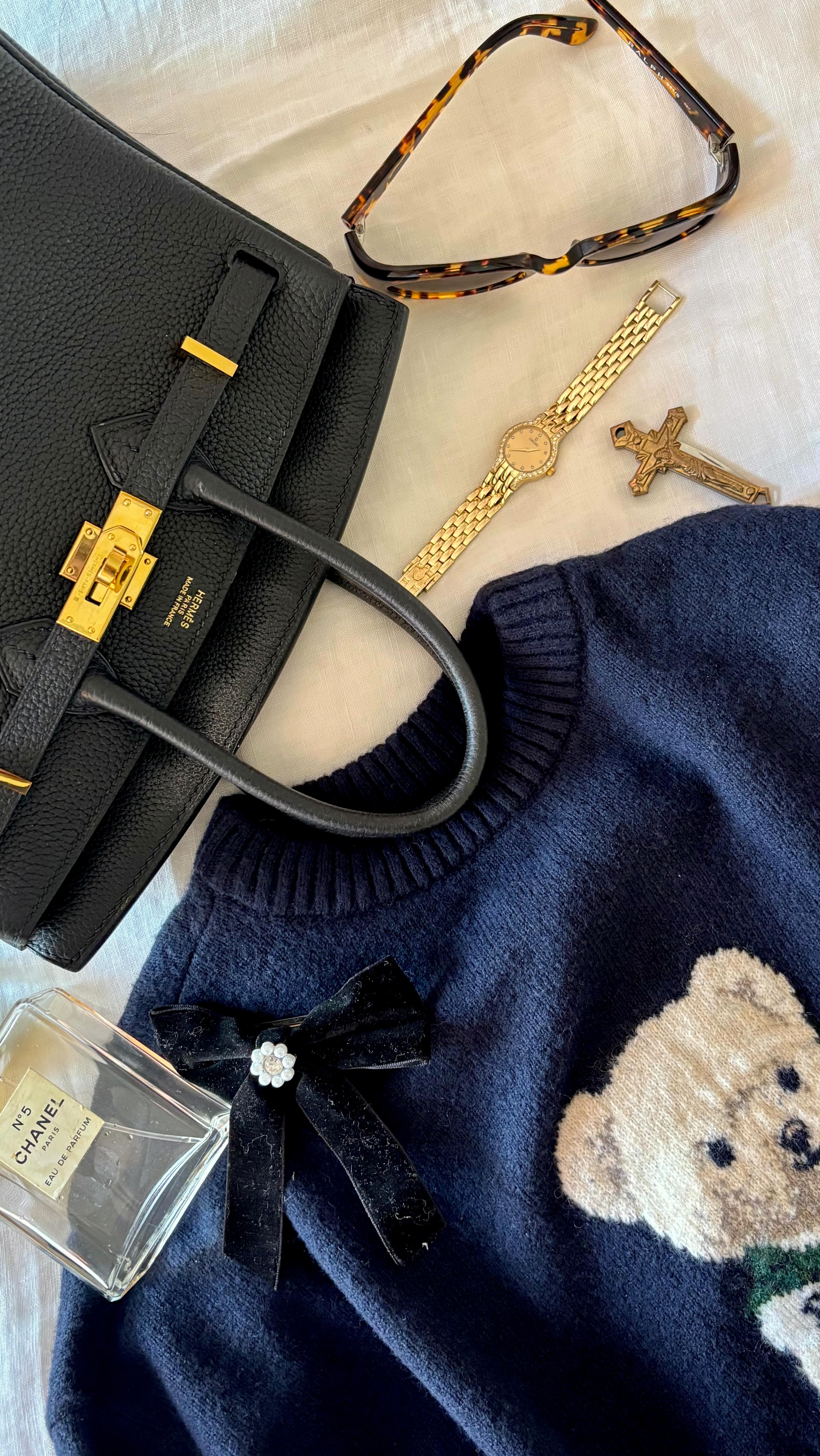 Instagram post by @daphneblunt for Ardene. Caption reads: never had more compliments on a sweater 🤍🧸....