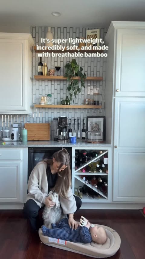 Instagram post by @chlobellexx for Inglesina. Caption reads: [...] a little. The new Welcome Pod by Inglesina....