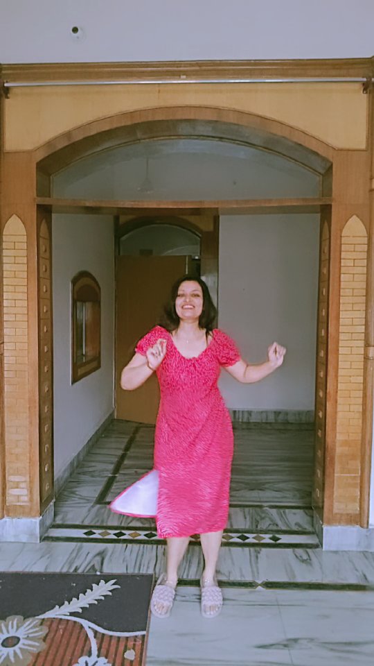 Instagram post by @str8_f_m_kitchen for KitKat. Caption reads: This ain’t just a hook step. It’s my KitKat groove....