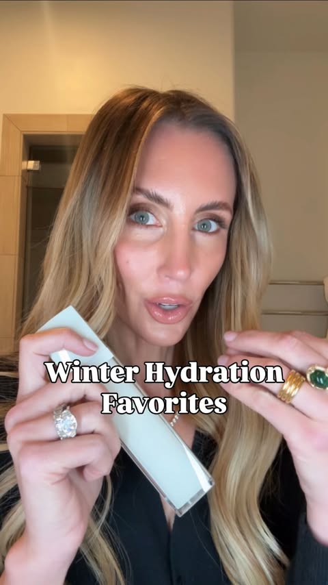 Instagram post by @ashleyandemilyblog for Nordstrom. Caption reads: [...] and we will send you the....