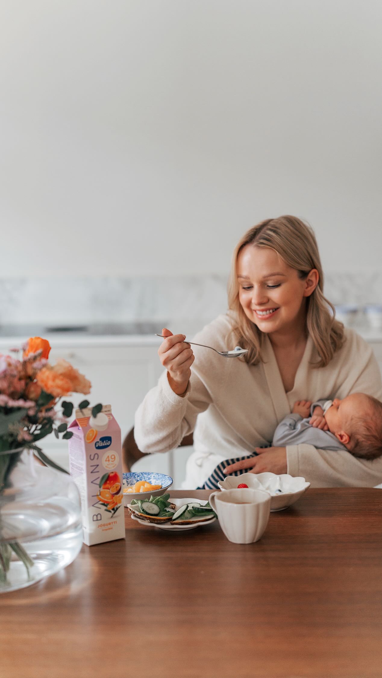 Instagram post by @jonnaluukko for Valio. Caption reads: Mainos @valiofi Balans

Arki on tällä hetkellä....