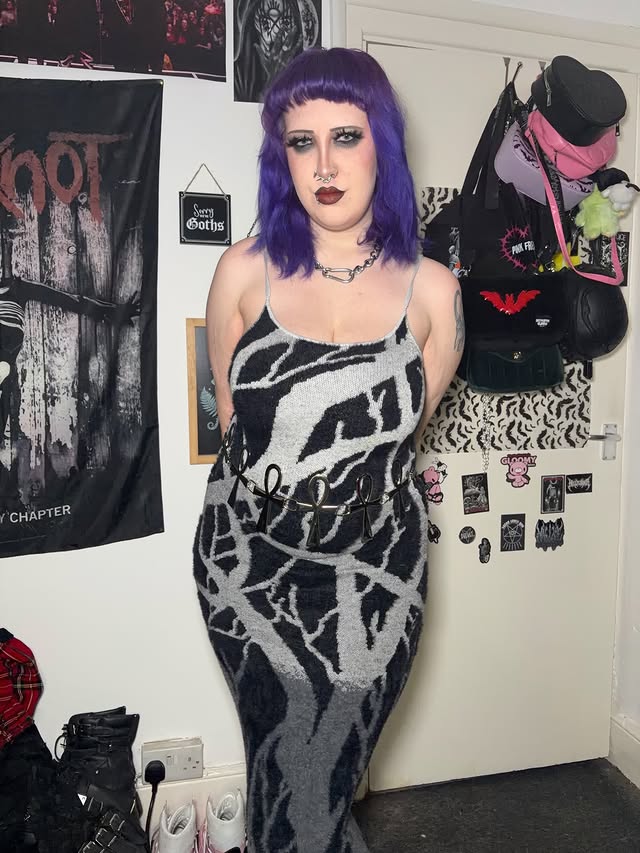 Instagram post by @c0ffinbunnii for ICOICE. Caption reads: [...] *gifted Necklace @vicious_punx Lenses....