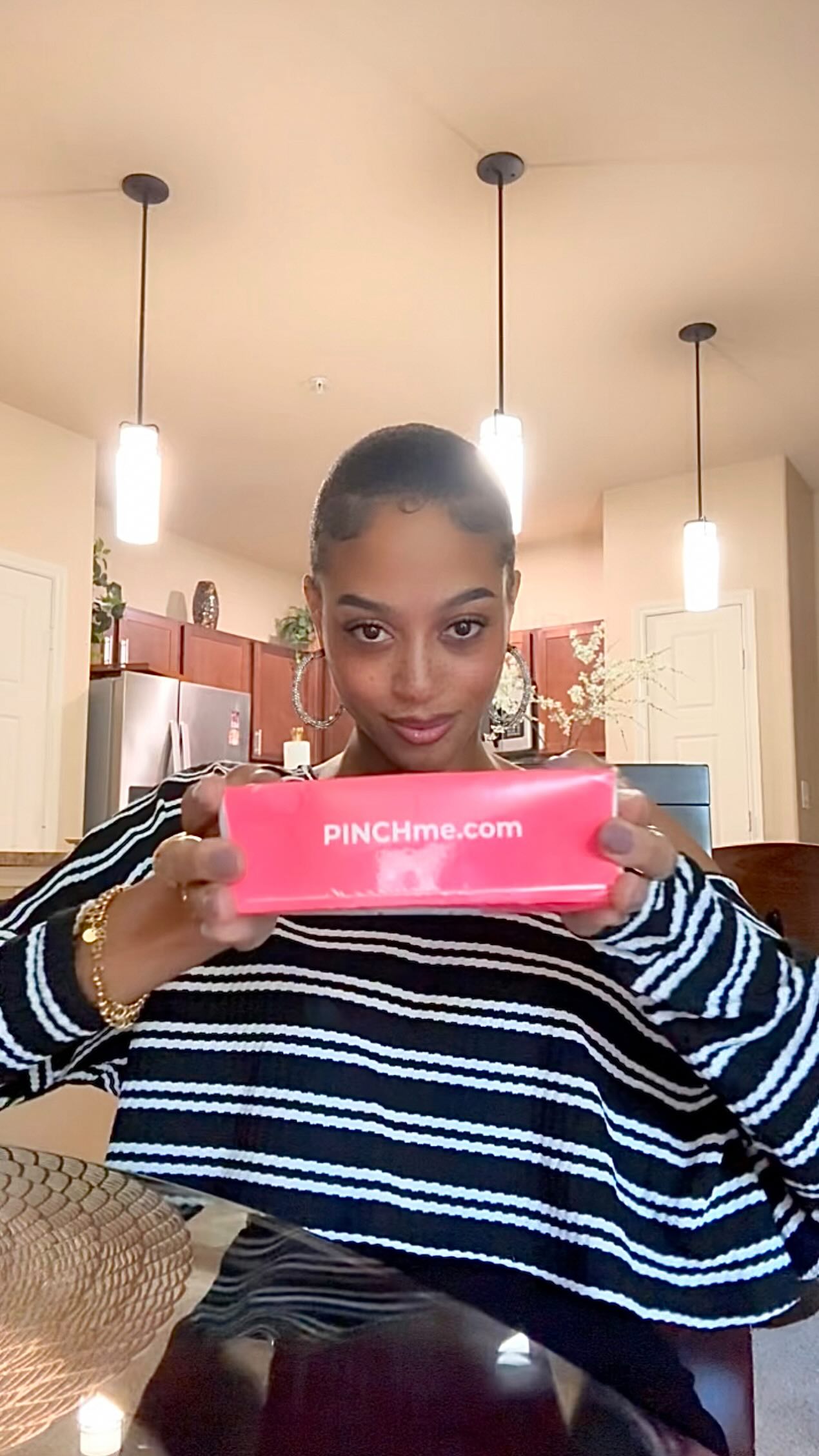 Instagram post by @lolasavvage for PINCHme. Caption reads: [...] glam, but make it effortless with....