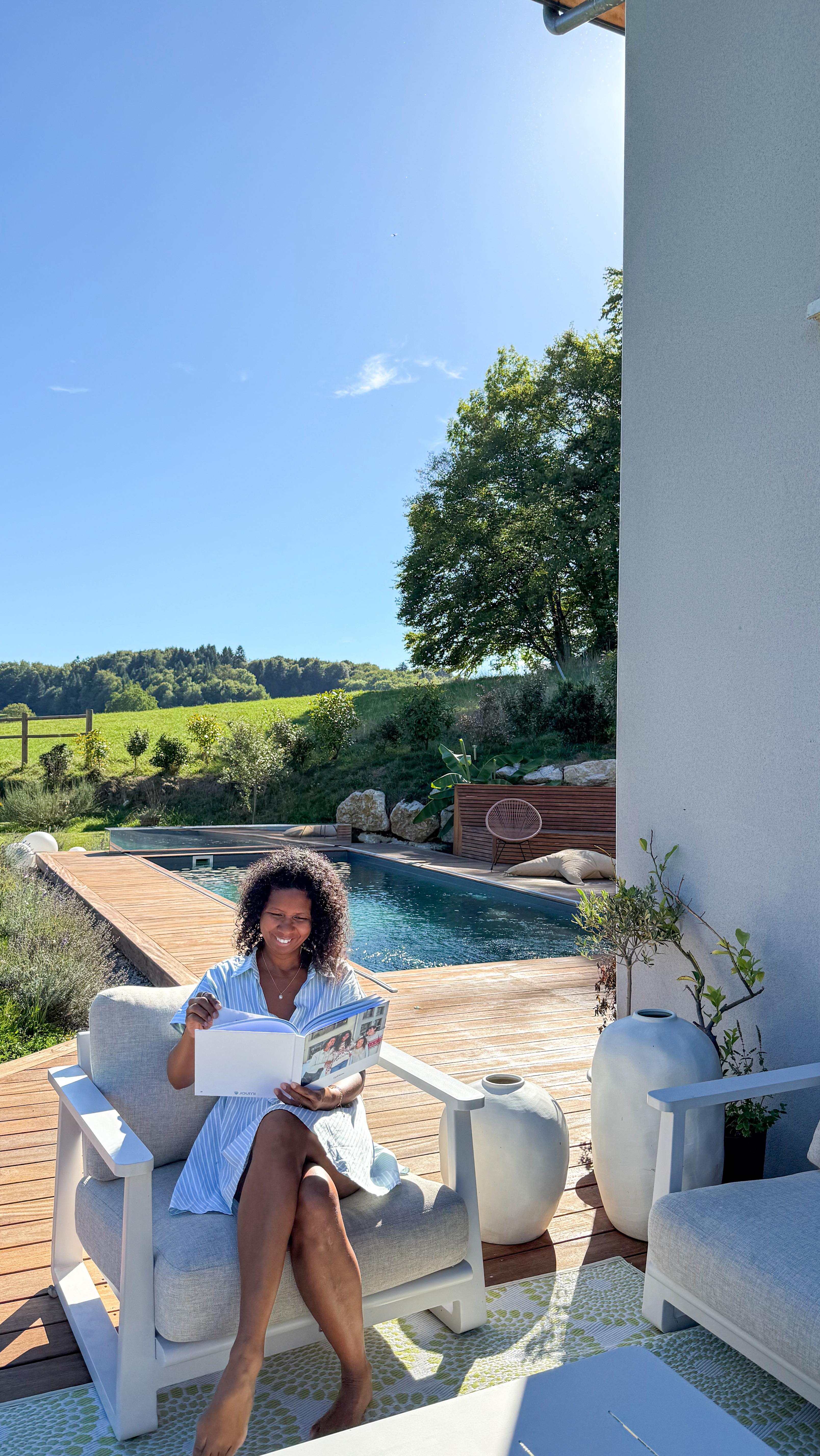 Instagram post by @la.case.de.steph for Journi. Caption reads: J’avais des milliers de photos coincées dans mon....