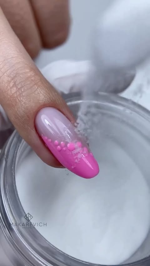 Instagram post by @makarevich_nails_coach for NEONAIL Poland. Caption reads: Produkty od @neonailpoland reklama Sunshine Kiss....