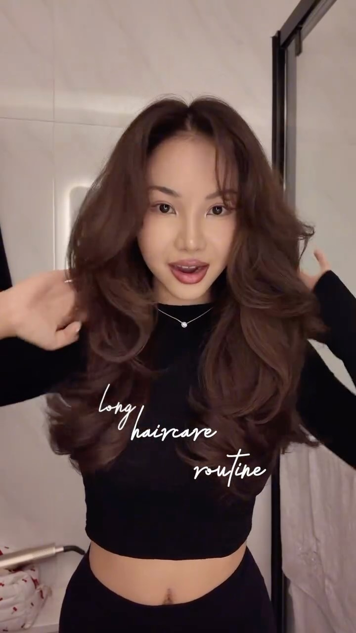 Instagram post by @misslgold for NIOXIN. Caption reads: Үсээ яаж ургуулах вэ? 
Миний үсэнд....