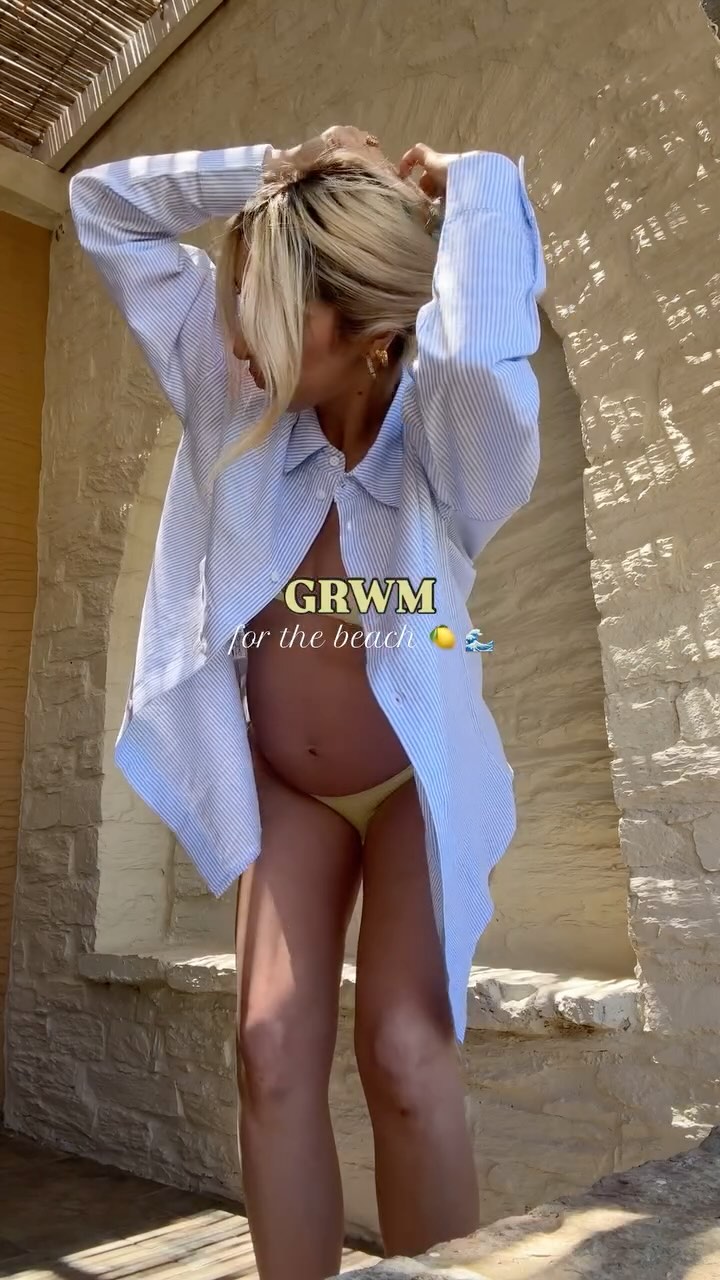 Instagram post by @andreanafrangoudes for TEZENiS. Caption reads: GRWM for the beach 🍋 🌊 🏖️ I think this lemon....