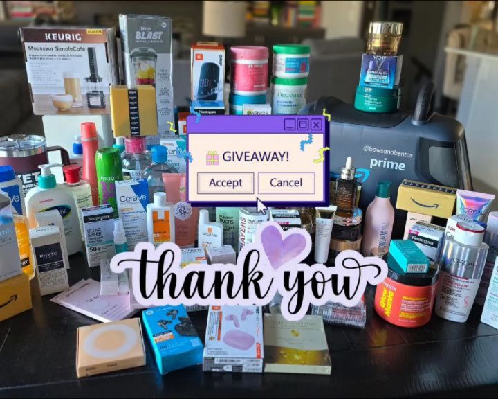 Instagram post by @bowsandbentos for Organika. Caption reads: Screaming crying throwing up at how grateful....