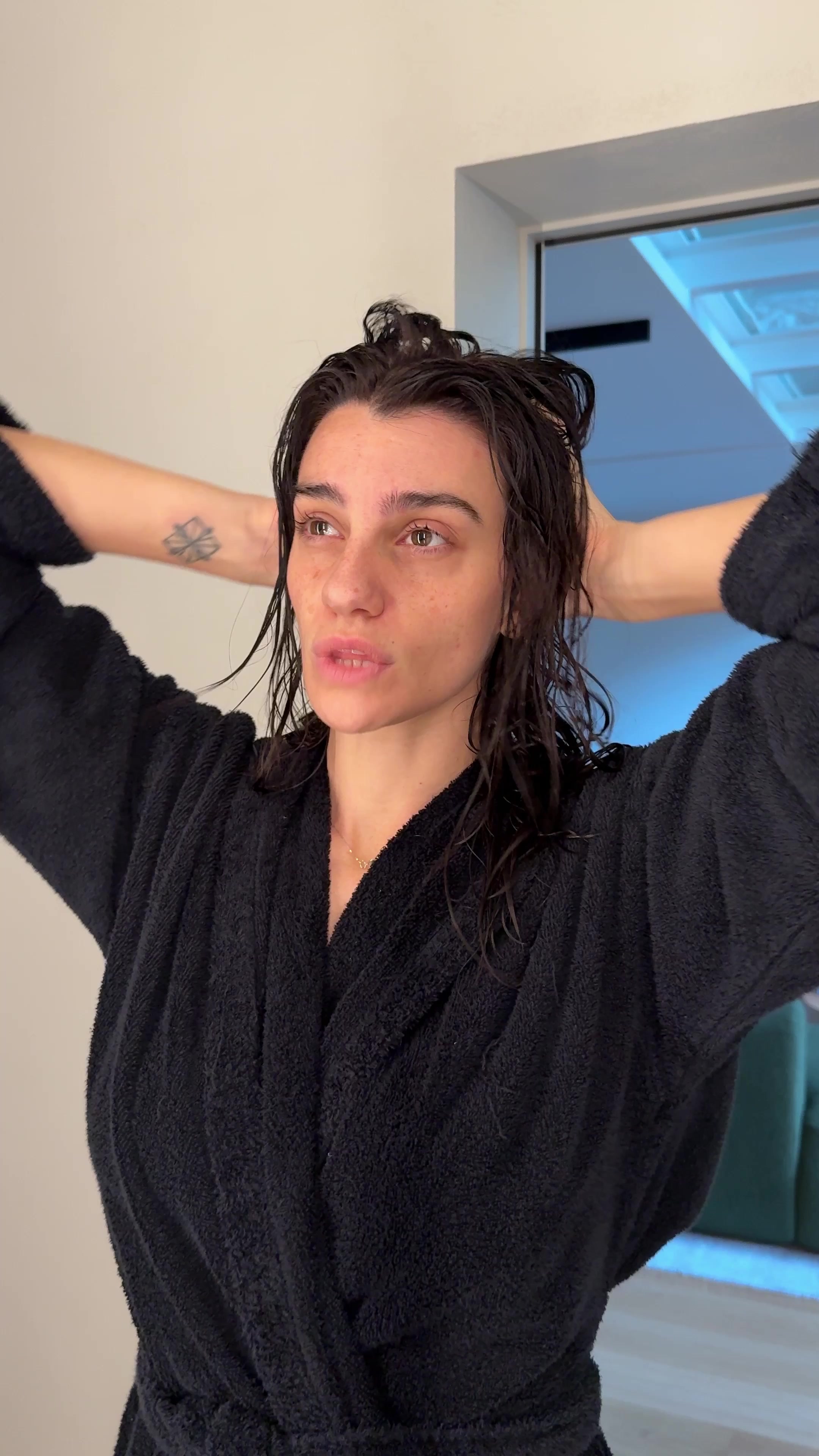 TikTok post by @alecolonna for Aveda. Caption reads: “Se è calmante lo dovresti bere” 🙈🌱 Sempre....
