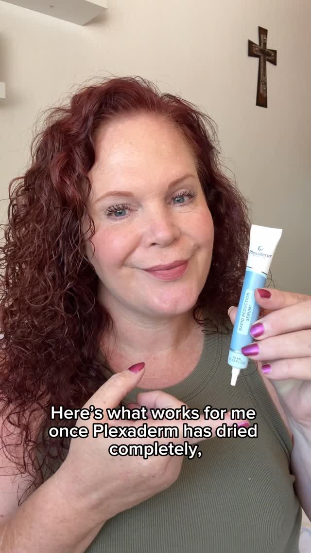 Instagram post by @brandy_reyes76 for Plexaderm. Caption reads: #AD #PlexadermCrew @plexaderm

Wearing makeup with....