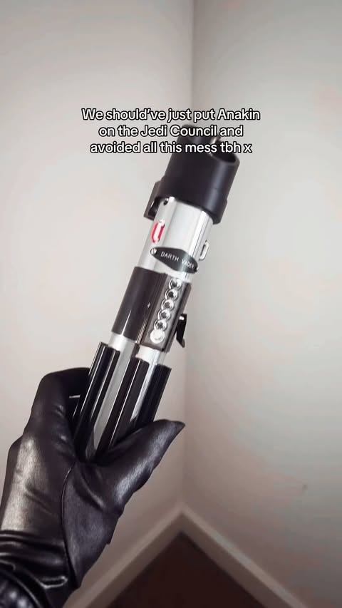 Instagram post by @darth_cydious for ArtSabers. Caption reads: [...] a lot of issues 👀💅🏼 Lightsaber:....