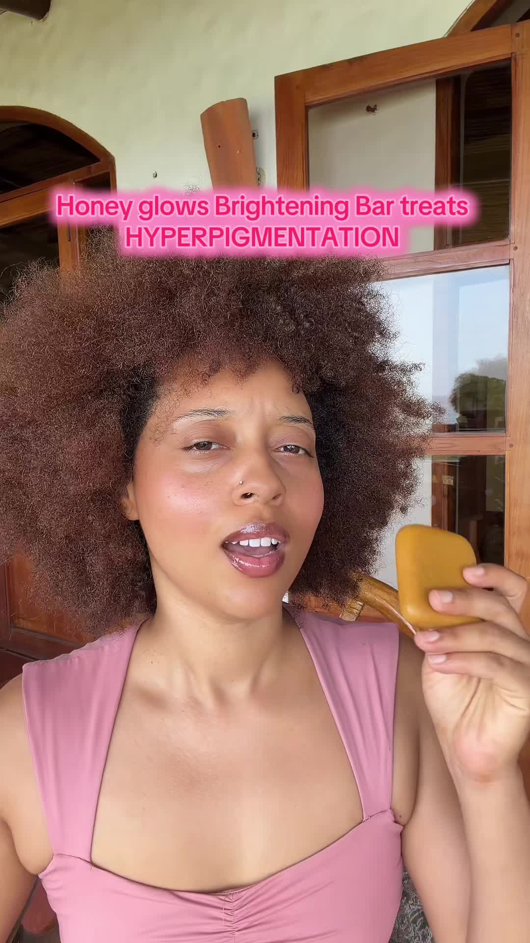 TikTok post by @theroyalcesarstm for Honey Glow. Caption reads: [...] this all natural brightening bar by Honey....
