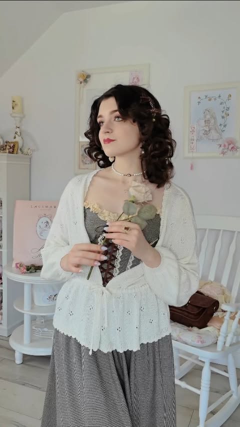 Instagram post by @nayenneee for LaceMade. Caption reads: [...] into a vintage story 🤎 wearing....
