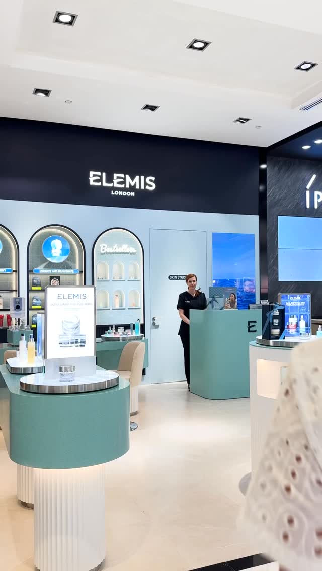 Instagram post by @pimpatty for ELEMIS THAILAND. Caption reads: วันนี้มาลองโปรแกรมนวดสปาหน้าจาก ELEMIS....