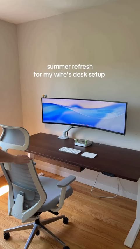 Instagram post by @lorenapplegate for Logitech. Caption reads: [...] of a clean space is a happy space. @logitech....