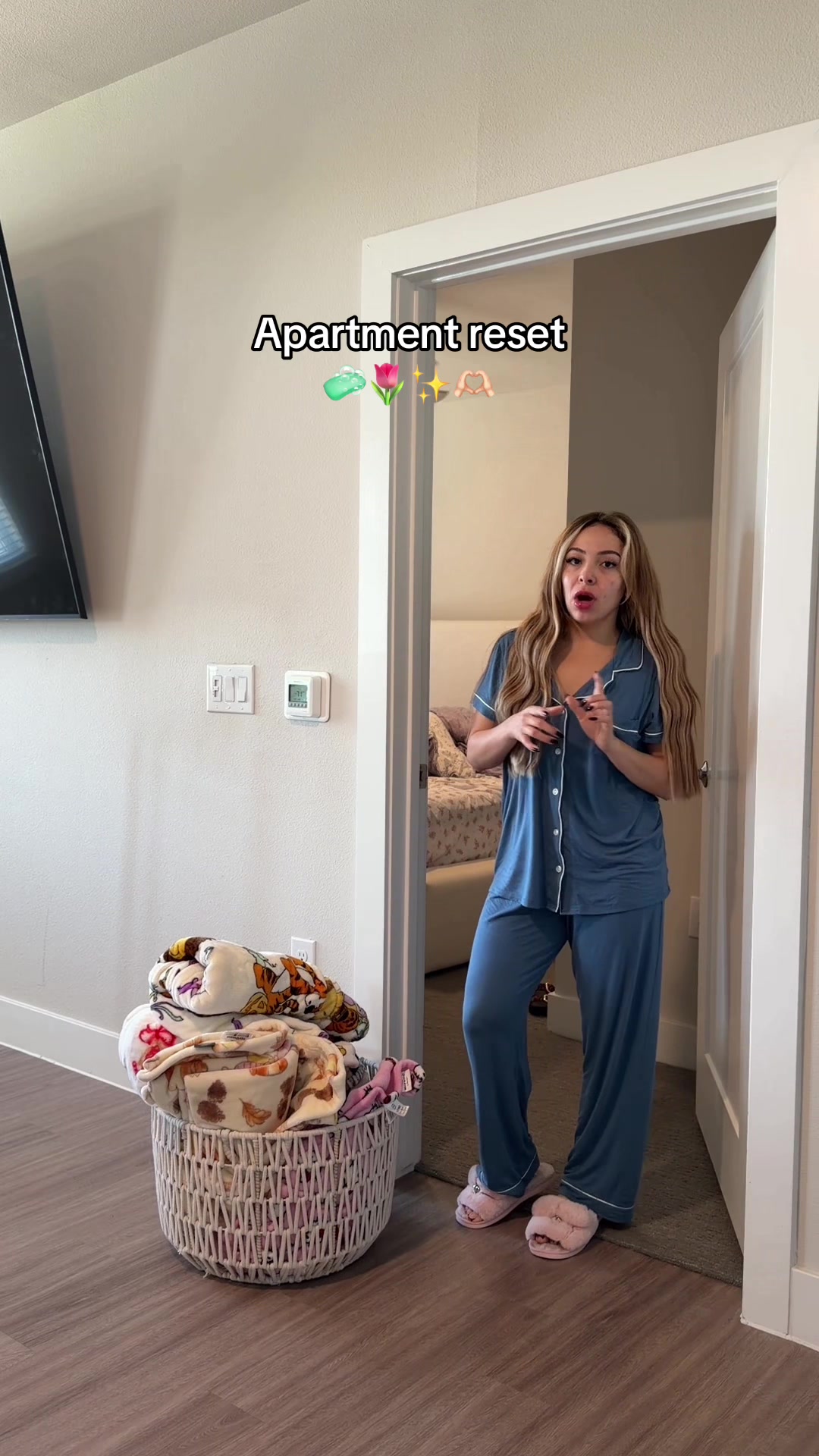 TikTok post by @michellepaaz for Febreze. Caption reads: Apartment full reset 🧼🌷✨🫶🏻 ....