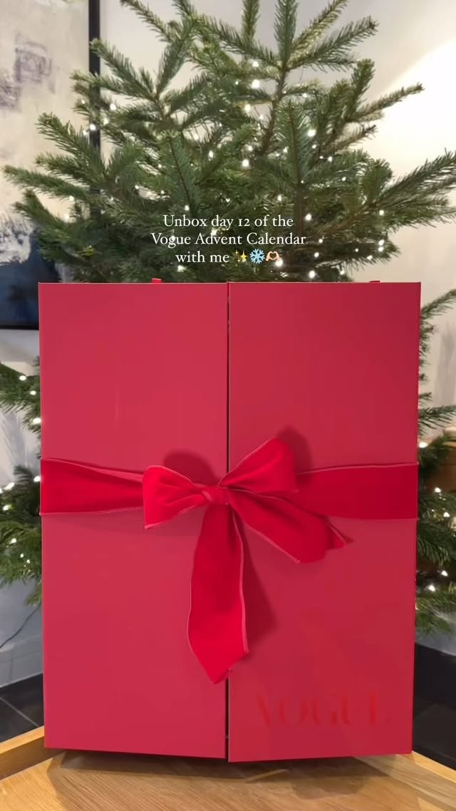 Instagram post by @siennasanter for Dr Sebagh. Caption reads: [...] Advent Calendar — the magical @drsebagh....