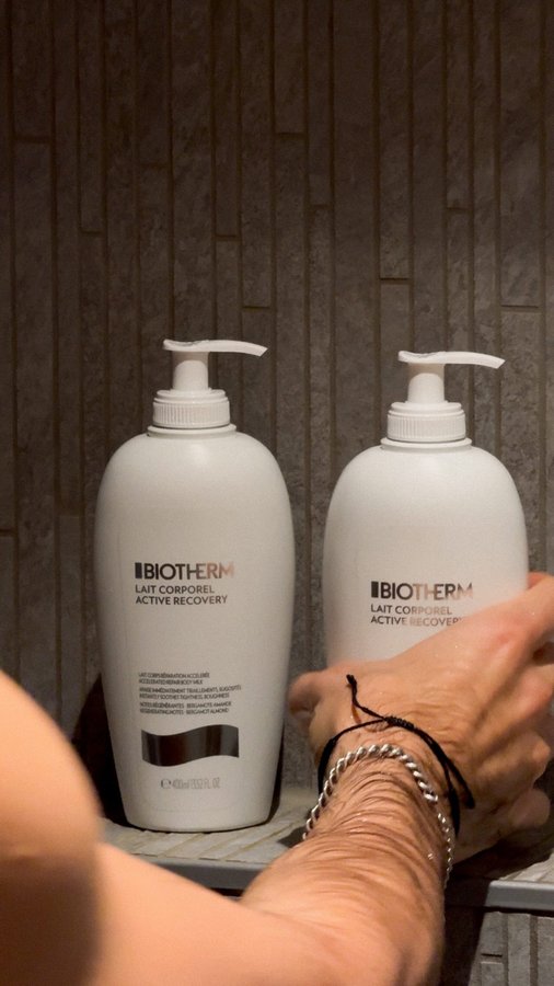 Instagram post by @philippgelter for BIOTHERM. Caption reads: Anzeige| Move. Sweat. Recover. 😌

For my skin:....