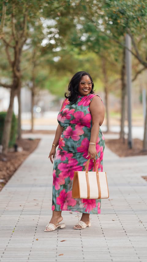 Instagram post by @fromheadtocurve for Stitch Fix. Caption reads: #StitchFixPartner There is nothing wrong with....