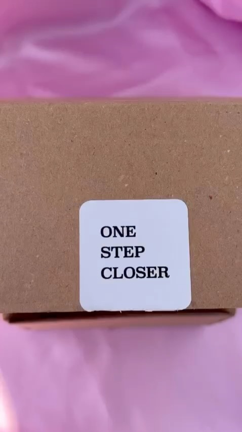 Instagram post by @deea53856 for Blazy Susan. Caption reads: Unboxing Blazy Susan 🌸

Use code BGANDREE for 20%....