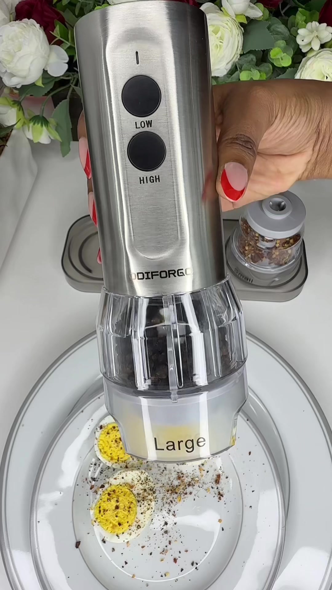 TikTok post by @hana_hd1 for Odiforgo. Caption reads: [...] salt and pepper grinder must have @ODIFORGO....