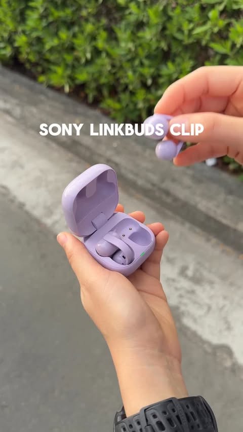 Instagram post by @cbutching for Sony. Caption reads: [...] during my runs coz I brought my Sony....