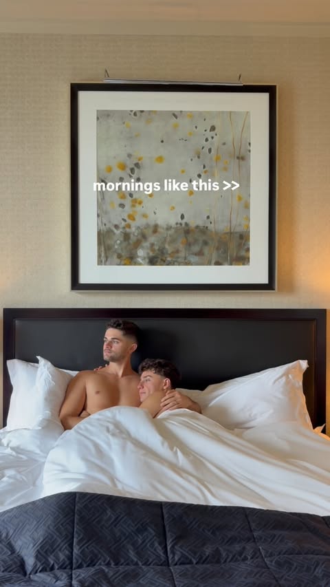 Instagram post by @antcushion for Mandarin Oriental. Caption reads: Mornings like this at @mo_newyork 🥺🌇 • #couples....